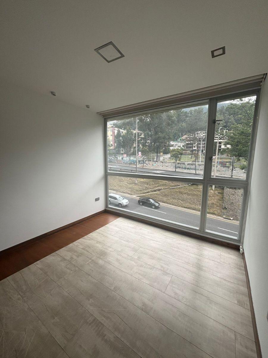 Amplio Departamento en Venta – Sector Mariana de Jesús — imagen 6