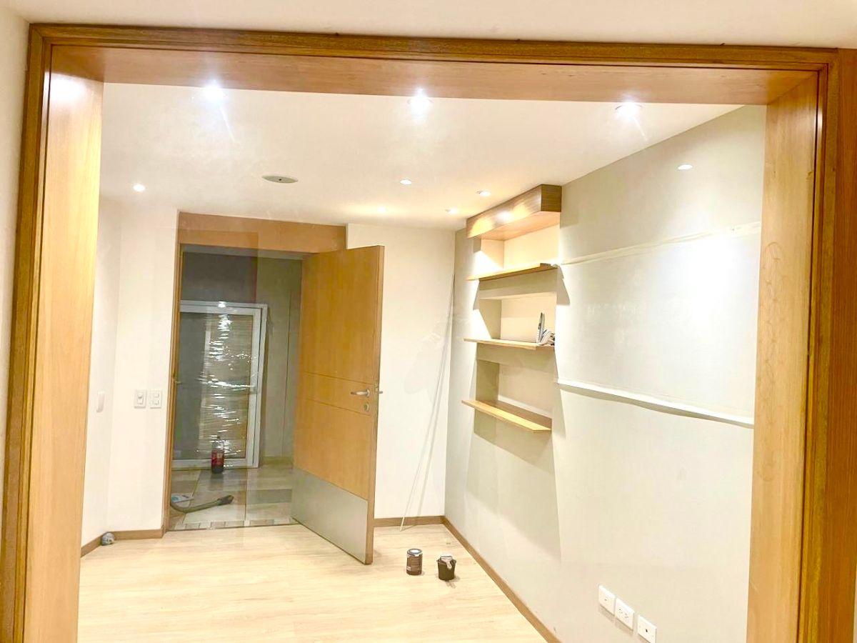 Oficina de Venta o Renta en Centro de Negocios Cumbayá en Av Oswaldo Guayasamin — imagen 8