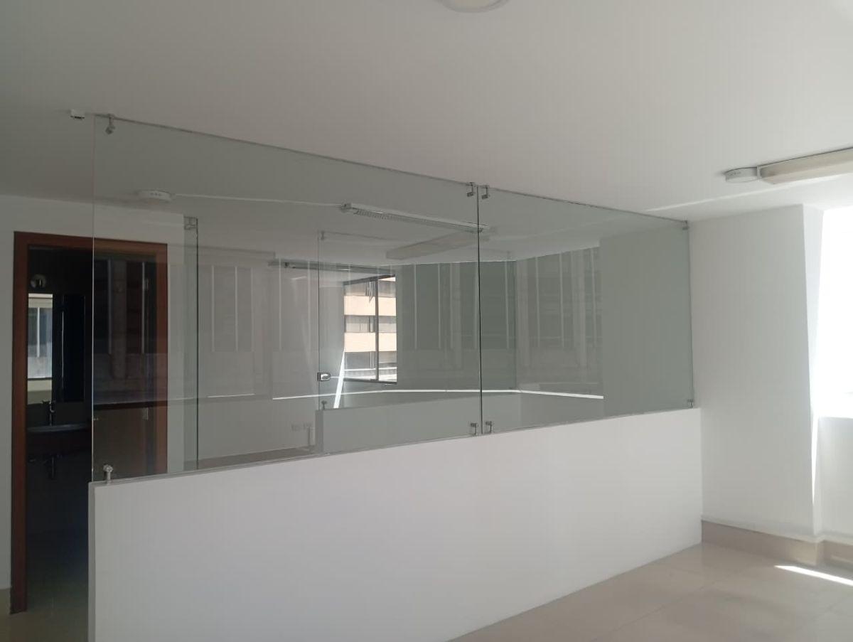 Oficina Comercial de 200 m² en Venta en Iñaquito — imagen 5
