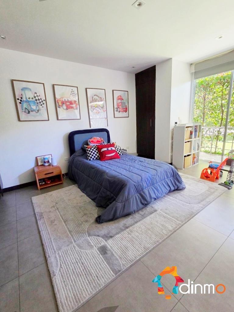 Departamento en Planta Baja con Jardin Venta Cumbaya — imagen 3
