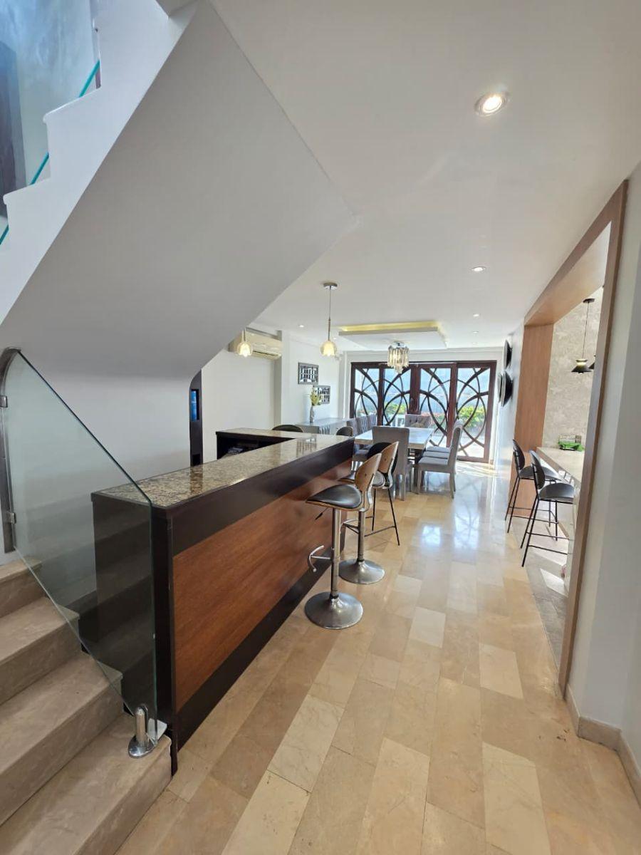 Ciudad Celeste - Residencia Remodelada en Venta - Samborondon, Guayas — imagen 3