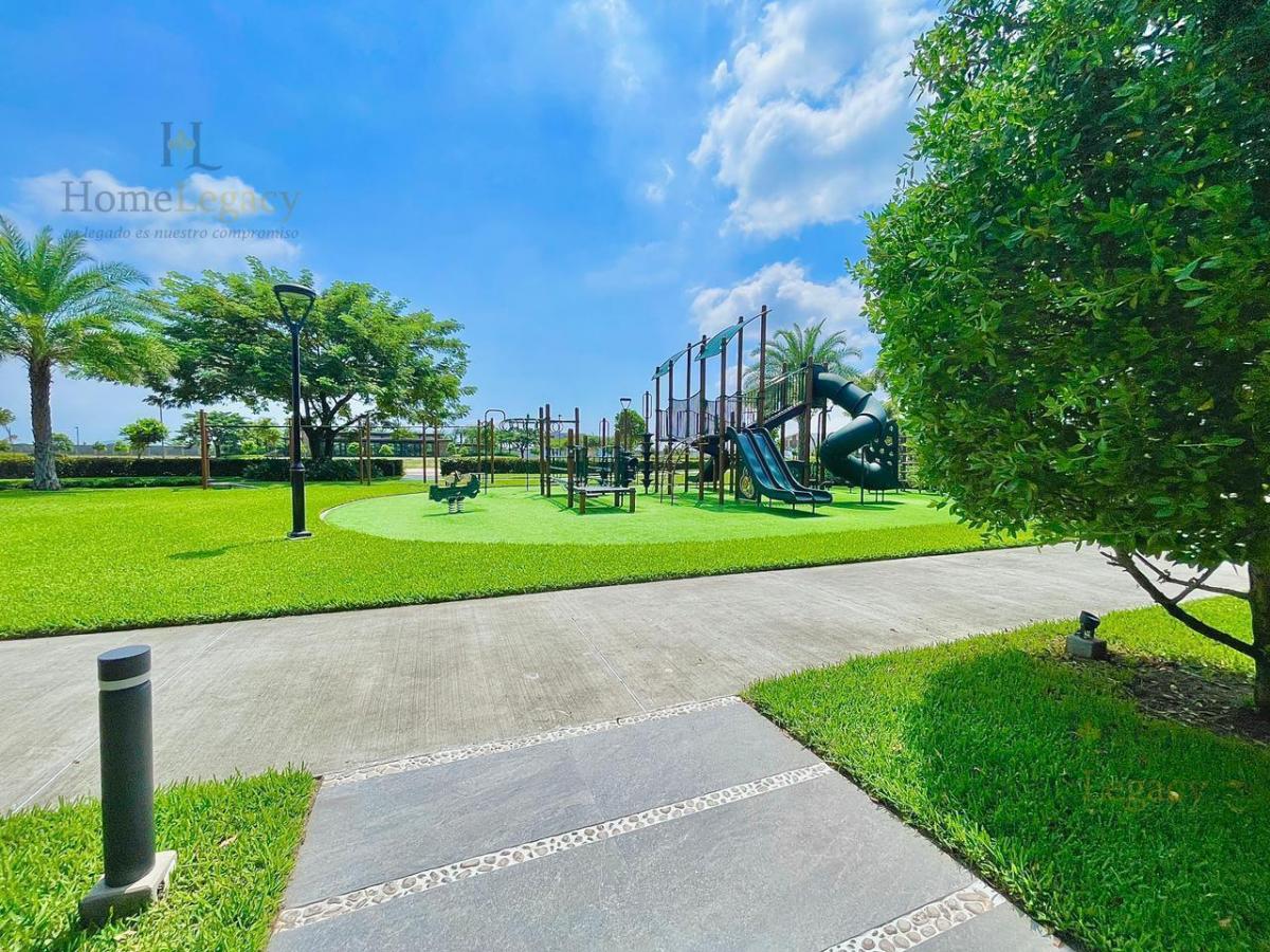 Venta de Terreno en Punta Barranca, Samborondón | 301 m² | Urbanización Premium Am, Guayas — imagen 3
