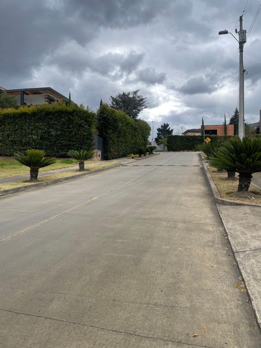 Lote en Venta Urbanización Privada Challuabamba, Azuay — imagen 6