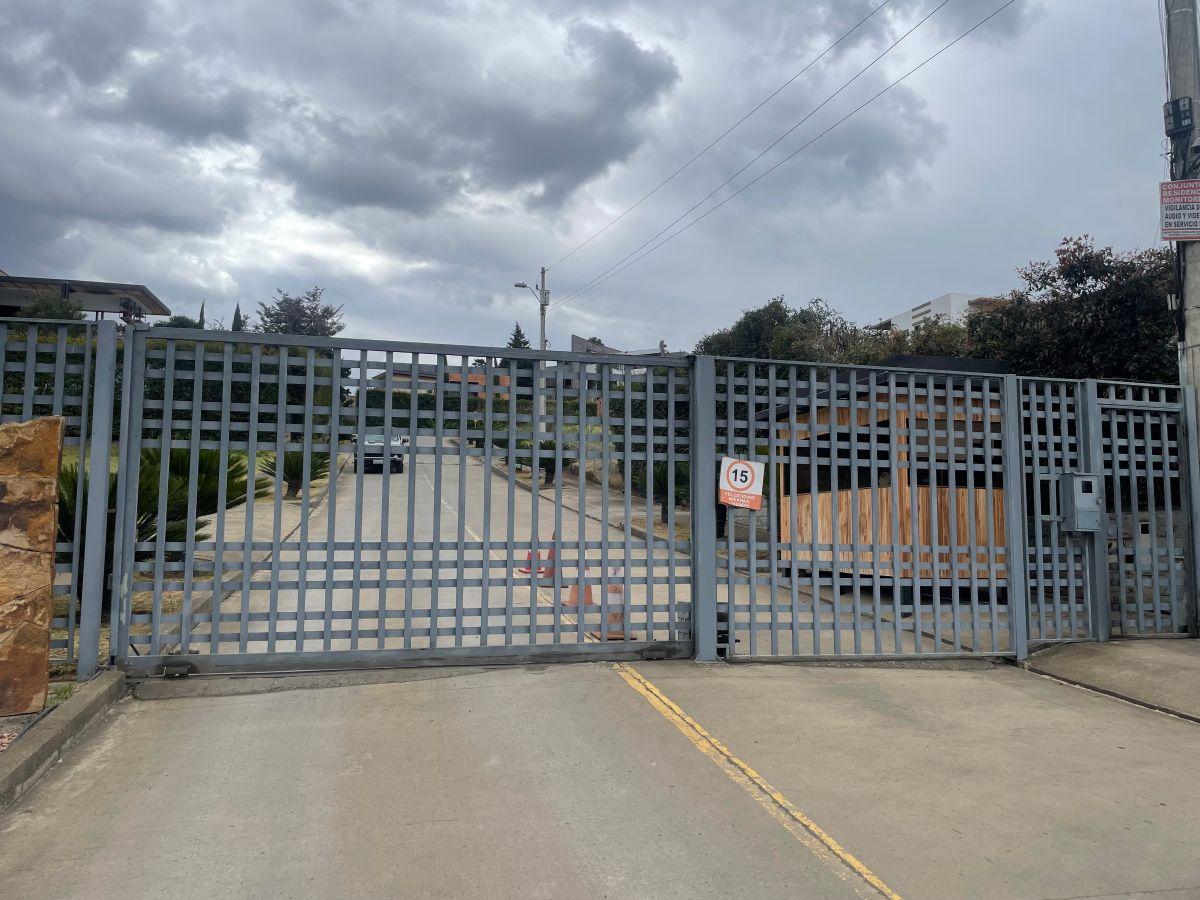 Lote en Venta Urbanización Privada Challuabamba, Azuay — imagen 4
