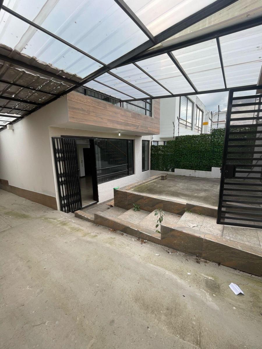 Venta Casa Amplia Dos Pisos Tres Dorm. Valle de Los Chillos Cashapamba — imagen 10