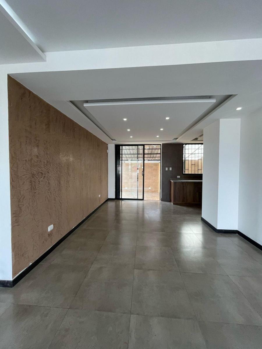 Venta Casa Amplia Dos Pisos Tres Dorm. Valle de Los Chillos Cashapamba — imagen 6