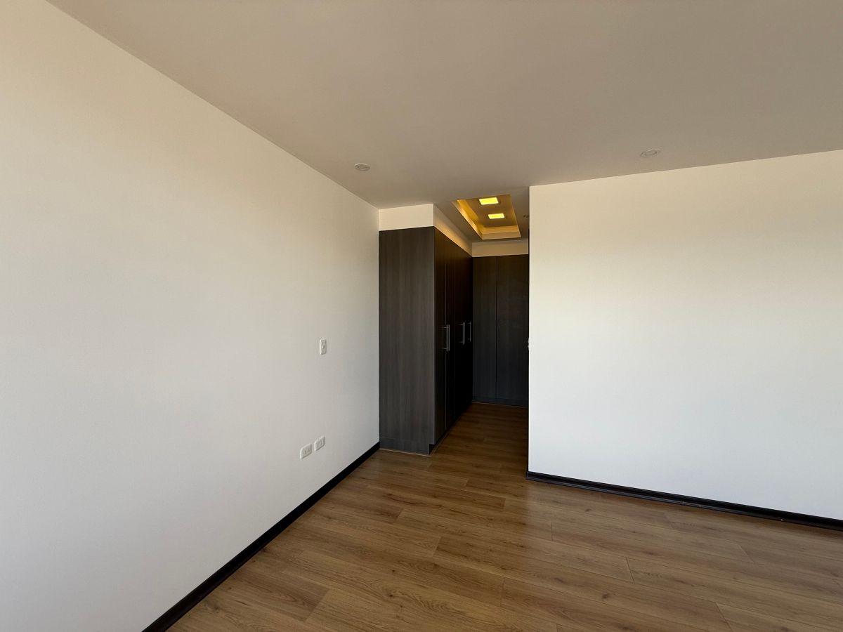Departamento de 190 m² con 4 Dorm. en Venta en Lomas de Monteserrín — imagen 6