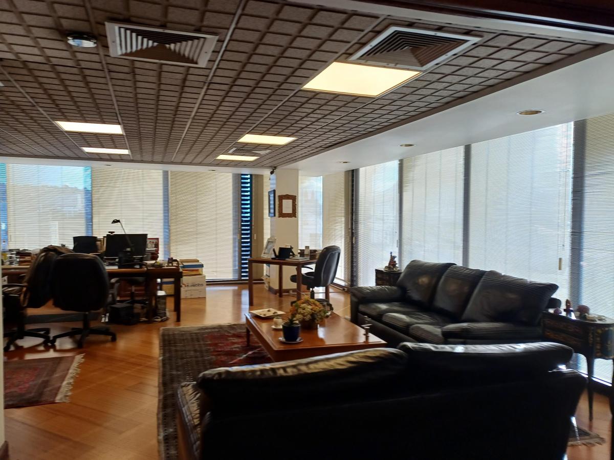 Vendo La Mejor Oficina en El Edificio Rio Amazonas — imagen 5