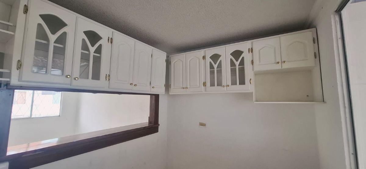 Venta Casa Calderon (Calle Duchicela) — imagen 10