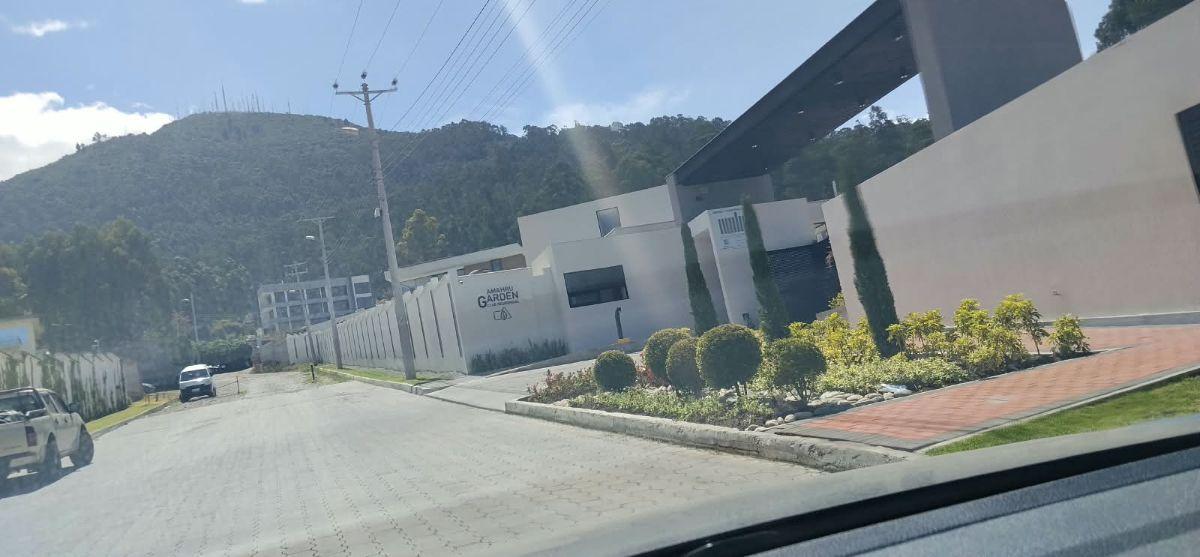 Iñaquito Alto, Vendo Terreno de 35900 m², Ideal Proyecto Inmobiliario. Provincia de Pichincha — imagen 4