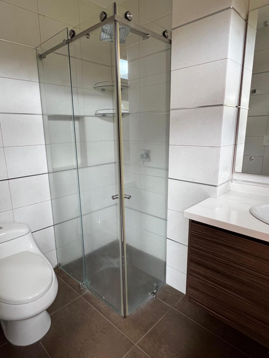 Oportunidad Cumbaya Venta Departamento con Vista en Edificio de Lujo (Pr) — imagen 3