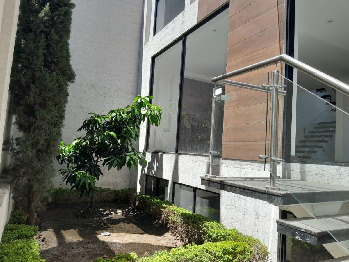 Casa de Venta por Estrenar con 280 m², 4 Dorm. en Conjunto Privado - Cumbaya — imagen 4