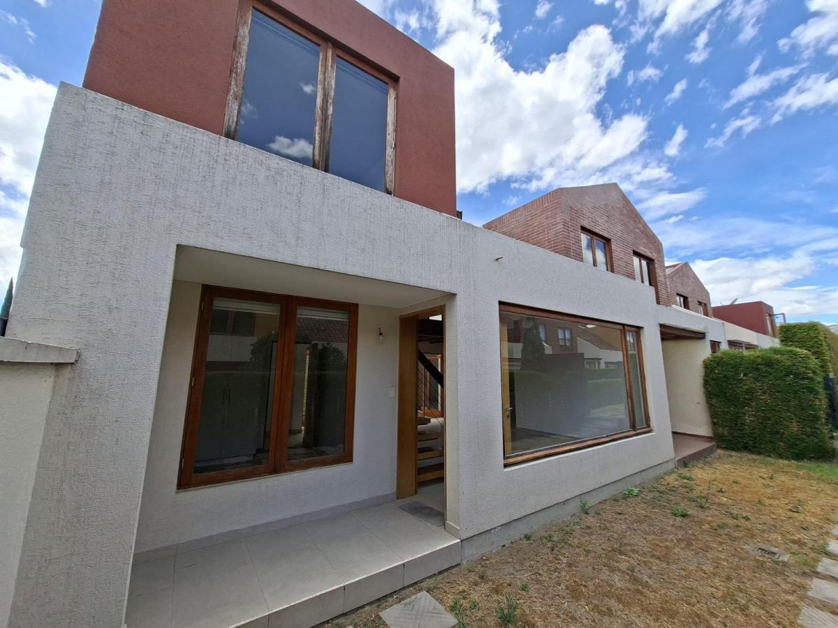 Vendo Hermosa Casa a 5 Minutos del Colegio Menor — imagen 10