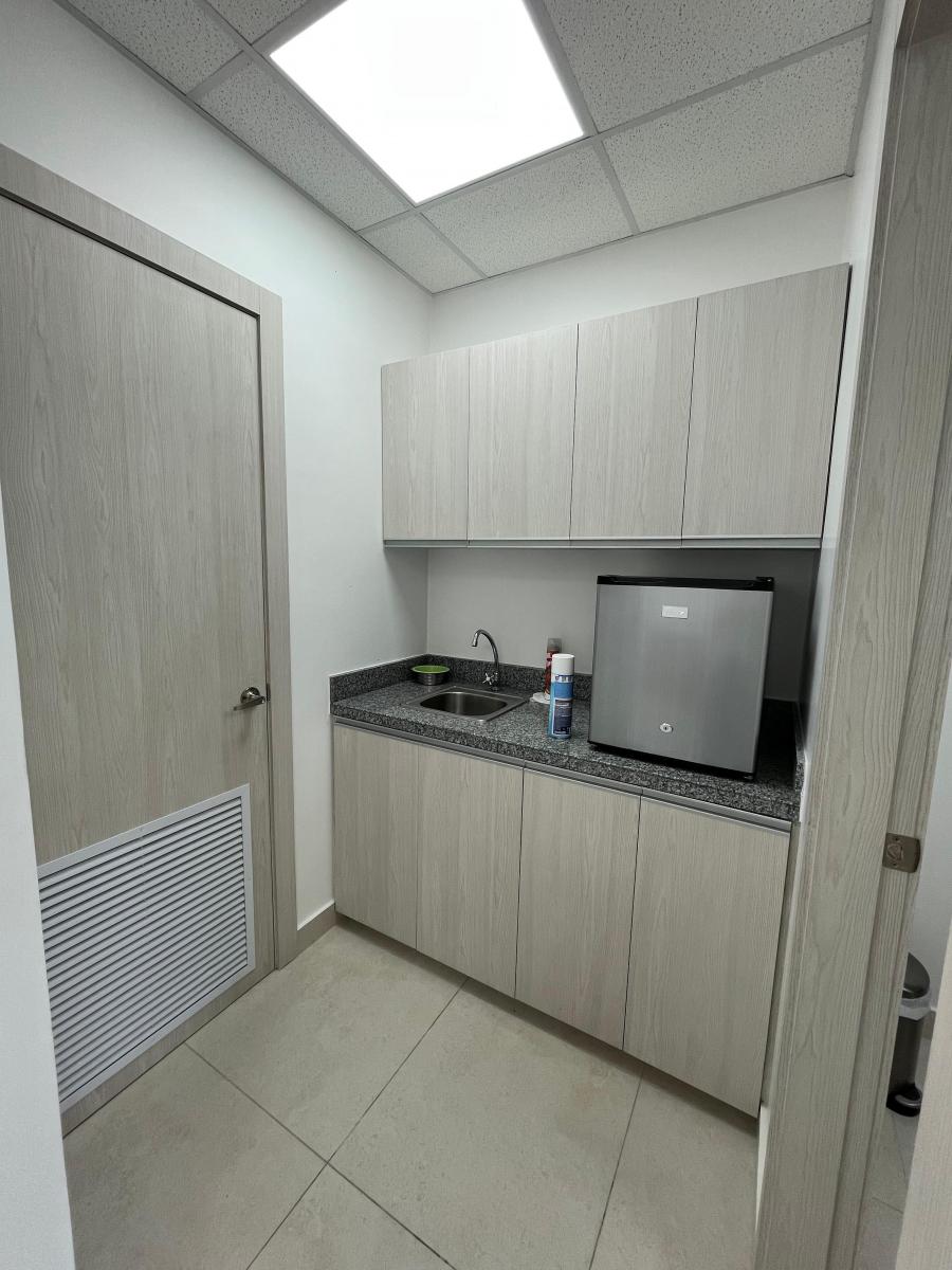 Oficina en Venta y Renta en Edificio 100 Olivos Parc - Ceibos, Guayas — imagen 6