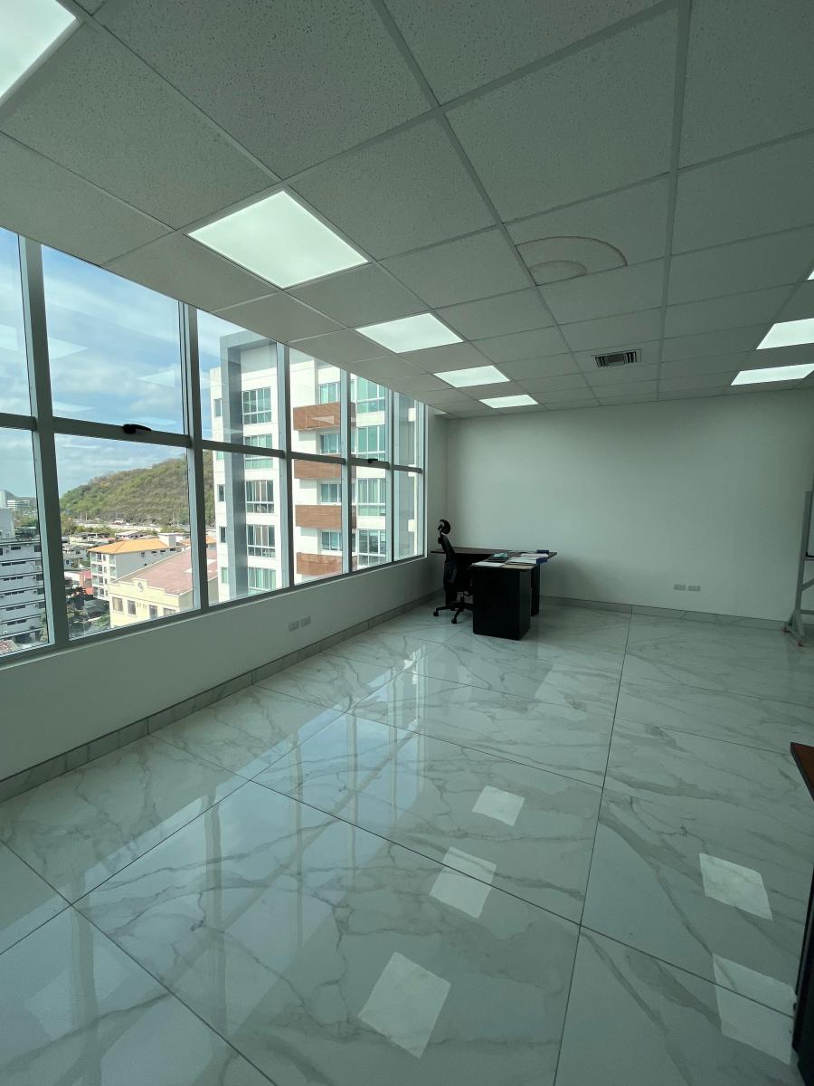 Oficina en Venta y Renta en Edificio 100 Olivos Parc - Ceibos, Guayas — imagen 5