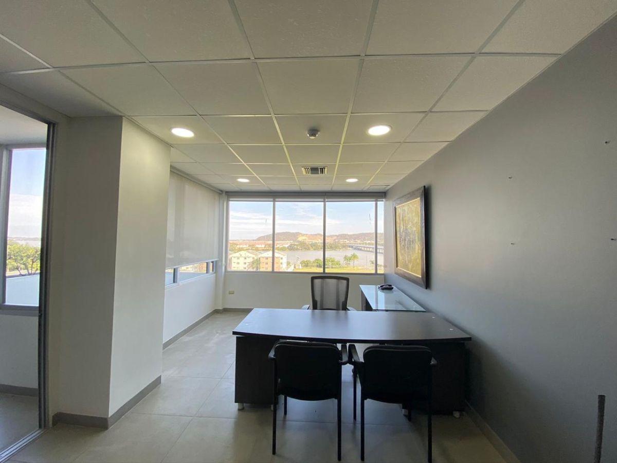Venta Oficina en Centro Empresarial River Plaza, Guayas — imagen 3