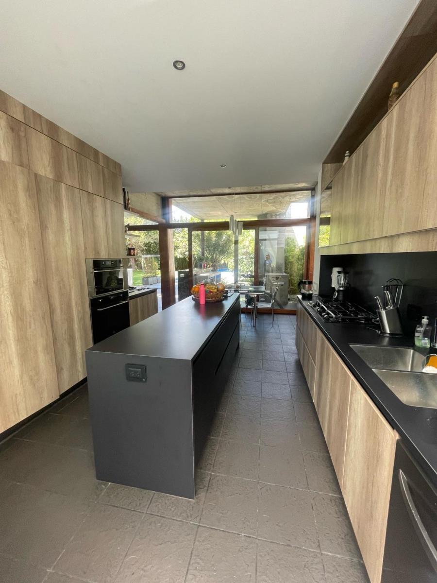Vendo Excelente Casa en Cumbaya — imagen 8