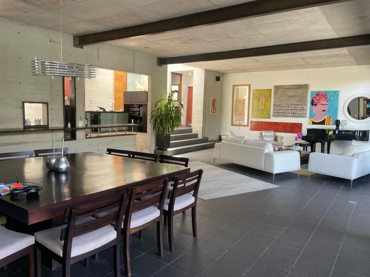 Vendo Excelente Casa en Cumbaya — imagen 4