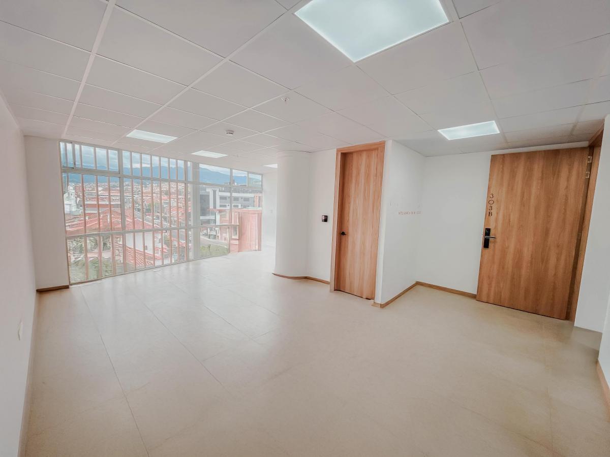 Oficina en Venta | Edificio Luzán, Azuay — imagen 7