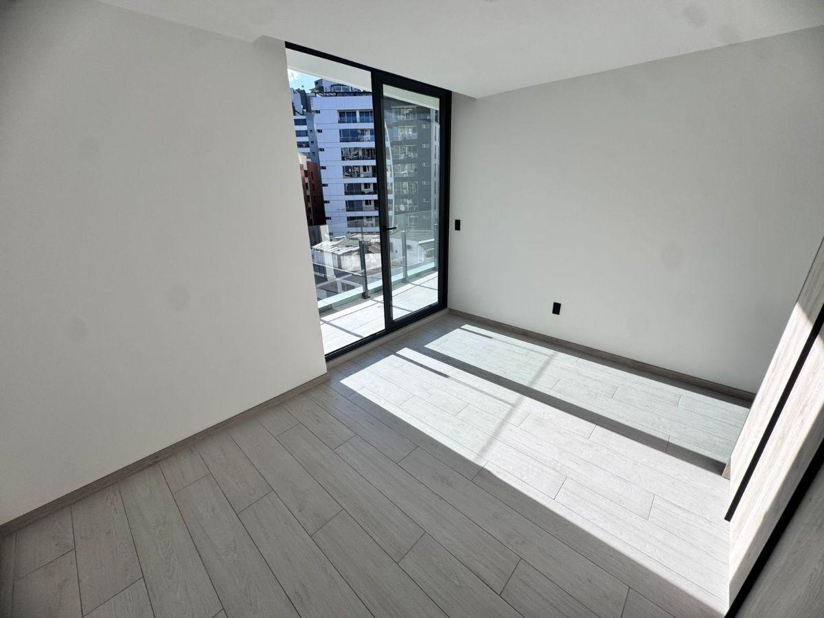 Departamento en Venta de 2 Dorm. Sector República del Salvador — imagen 3
