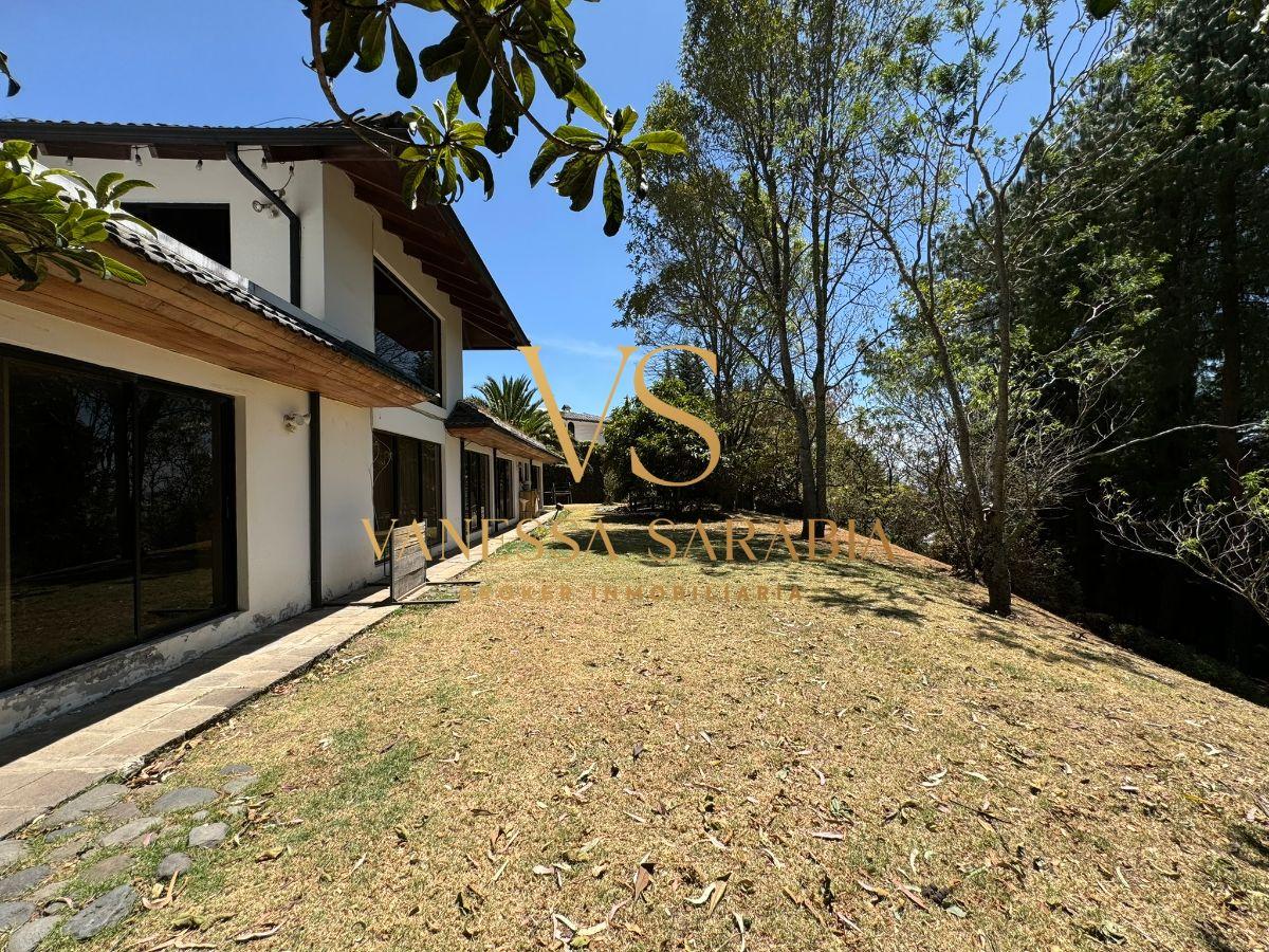 Terreno de 2543 m² en Venta en Monteserrín — imagen 8