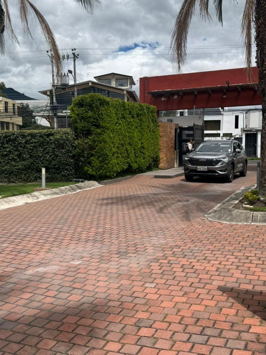 Venta Hermosa Casa Cumbaya La Primavera 2 — imagen 4