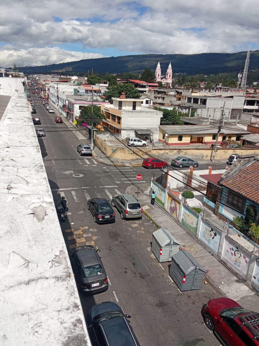Departamento de 3 Habitaciones en El Centro de Conocoto Edificio Aurora — imagen 9