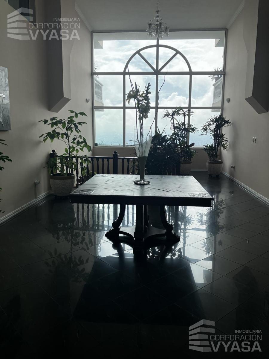Cumbayá - Vista Grande, Departamento Duplex de 340 m² en Venta — imagen 10