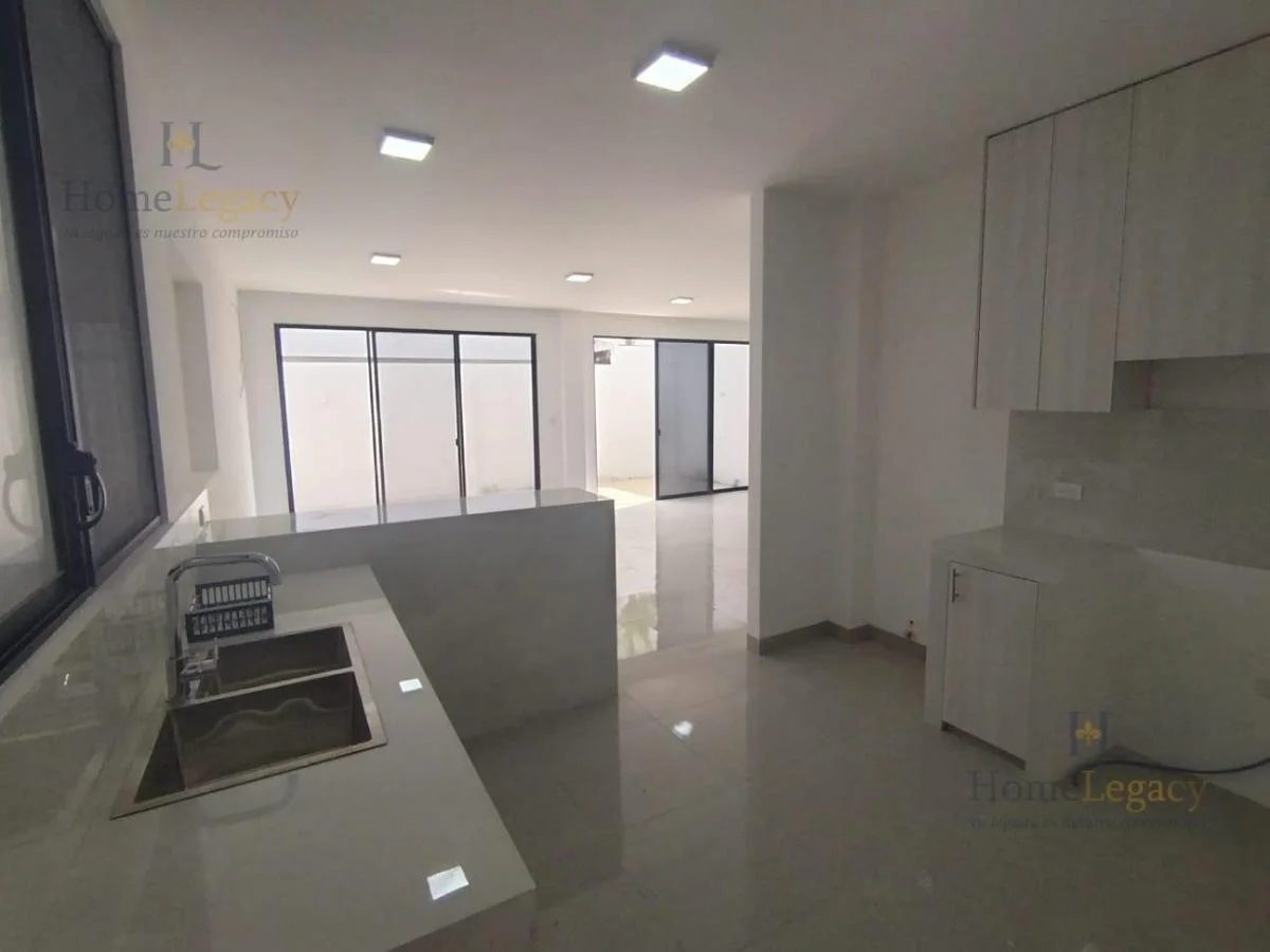 Venta de Casa por Estrenar en Mallorca Village Vía a Salitre, Daule Ae, Guayas — imagen 3