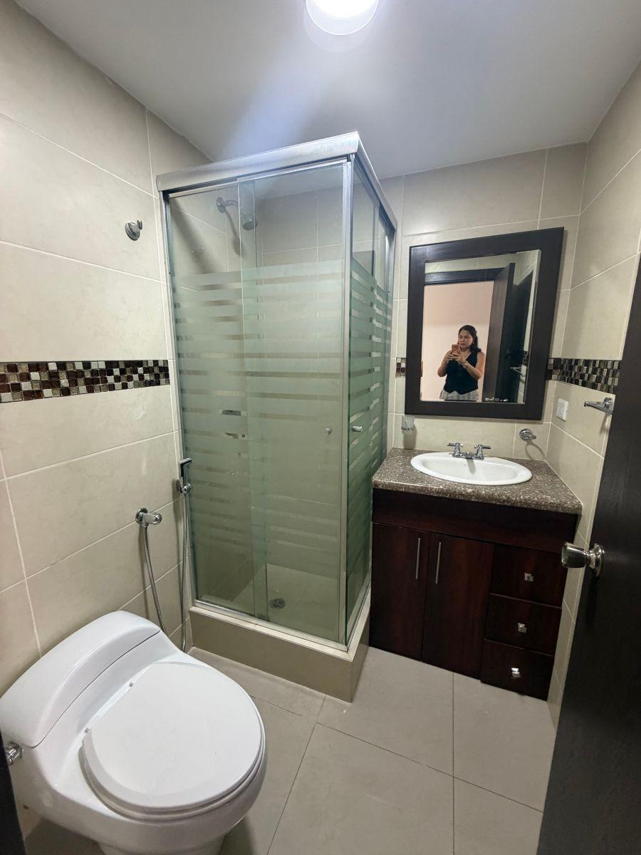 Urb Puerto Azul Departamento Planta Baja en Venta 2 Dorm. y Patio, Guayas — imagen 3
