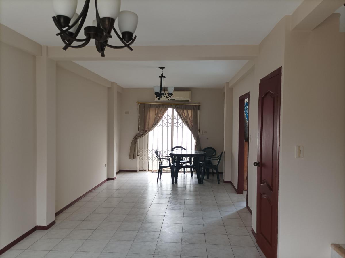 Vendo en La Urbanización La Joya, Etapa Rubi Casa 2 Plantas, 3 Dorm., Valor Muy Conveniente, Guayas — imagen 10