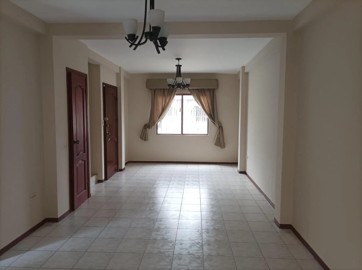 Vendo en La Urbanización La Joya, Etapa Rubi Casa 2 Plantas, 3 Dorm., Valor Muy Conveniente, Guayas — imagen 8