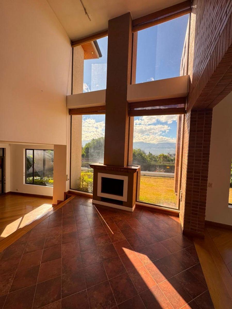 Venta Hermosa Casa Miravalle Vista Grande — imagen 8