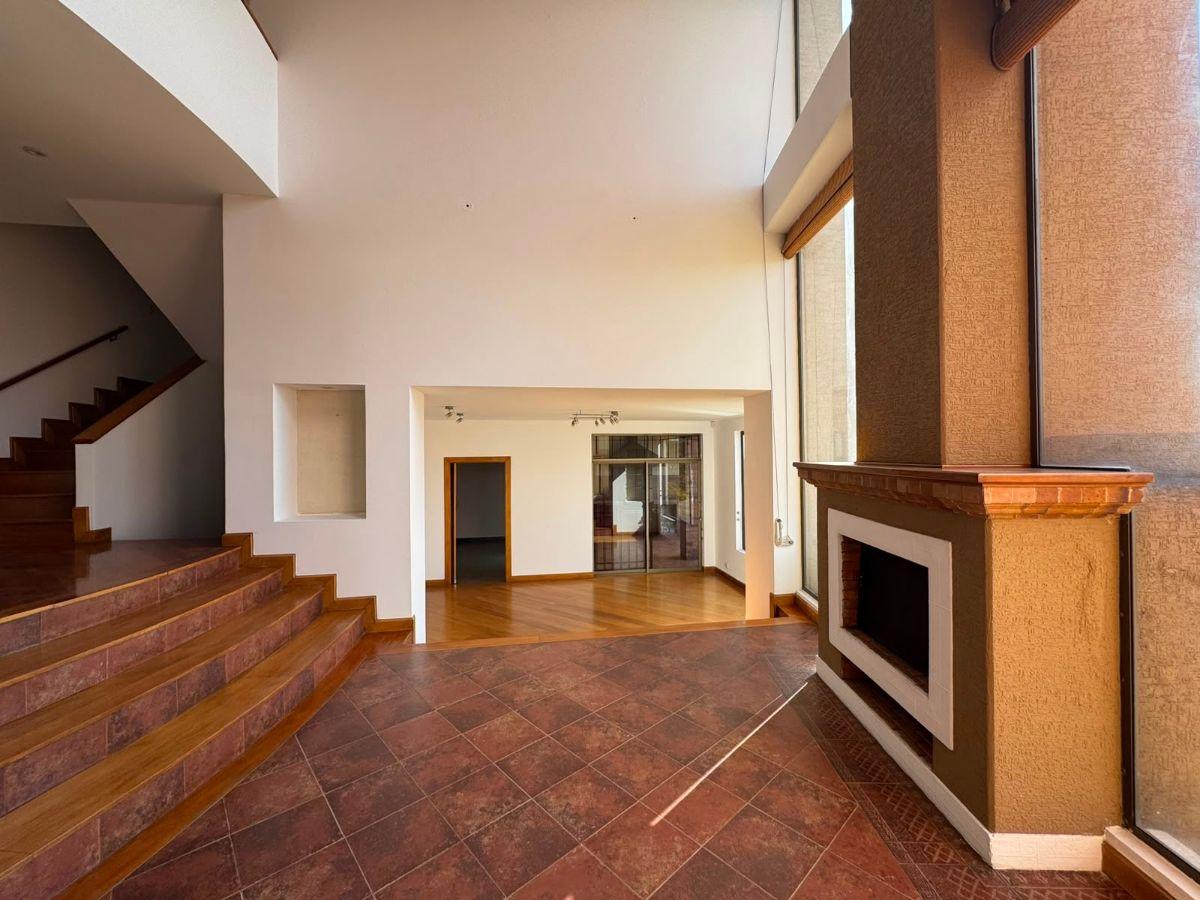 Venta Hermosa Casa Miravalle Vista Grande — imagen 7