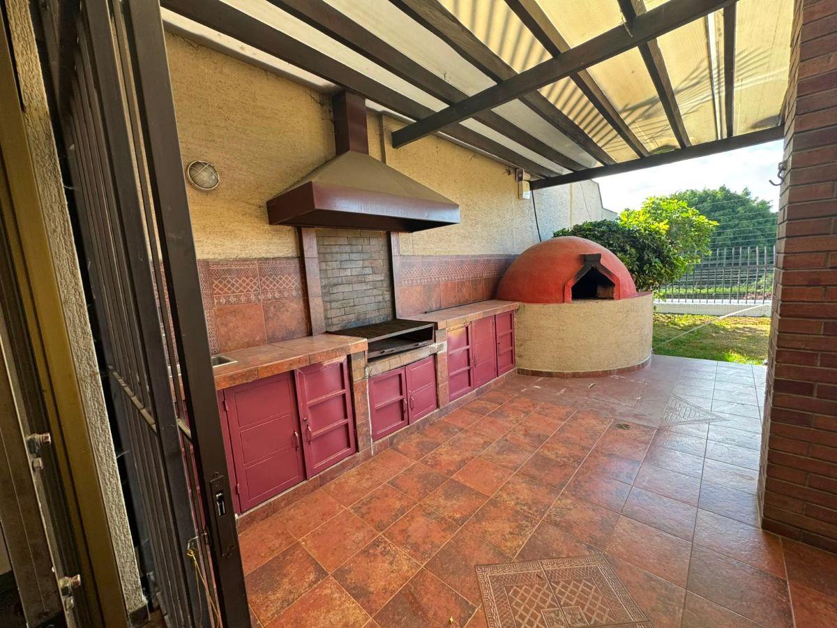 Venta Hermosa Casa Miravalle Vista Grande — imagen 5