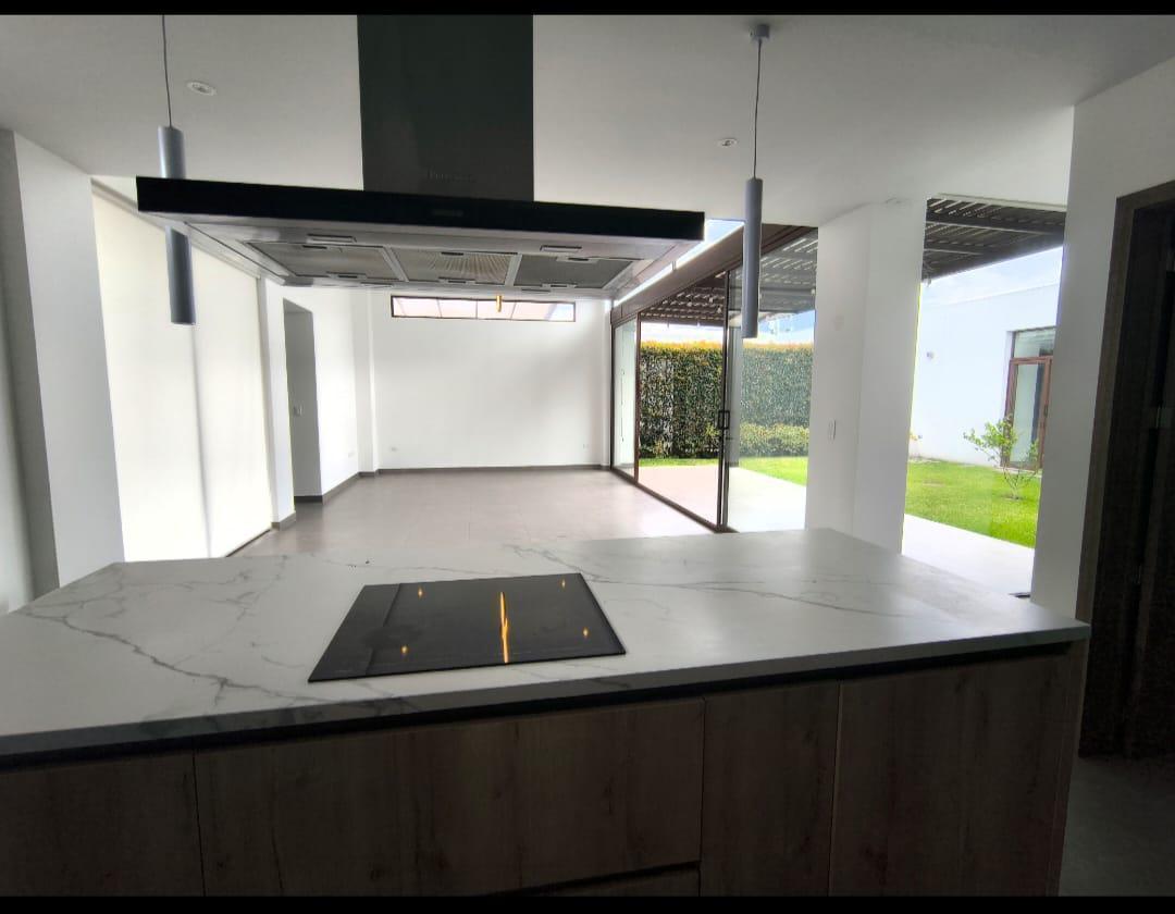 Casa de Venta Norberto Salazar, Santa Rosa, Tumbaco — imagen 3