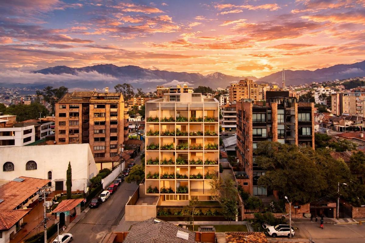 Suite en Preventa en Cuenca, en El Edificio Naranjos 2 - 28, Azuay — imagen 5
