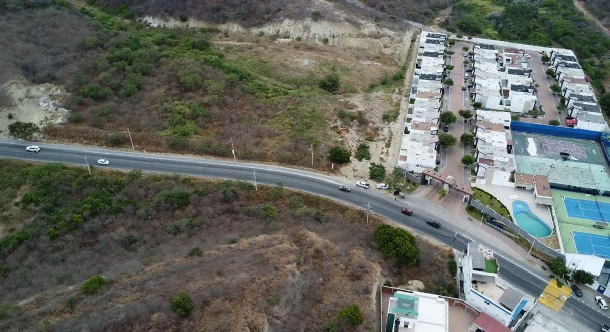 Terreno Comercial de Venta en Barbasquillo Manta, Manabí — imagen 3