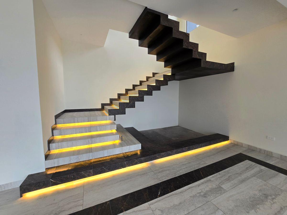 Vendo Exclusivo Pent - House Duplex de Lujo Dentro de La Mejor Urbanizacion de Cumbaya — imagen 7