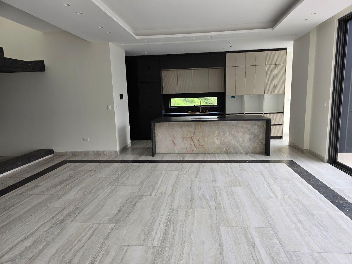 Vendo Exclusivo Pent - House Duplex de Lujo Dentro de La Mejor Urbanizacion de Cumbaya — imagen 6