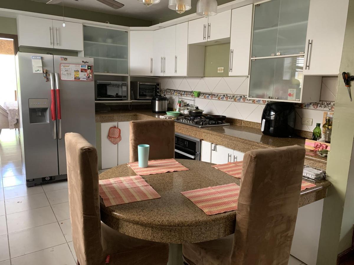 Casa con 4 Habitaciones y Piscina en Ceibos Norte en Venta, Guayas — imagen 4