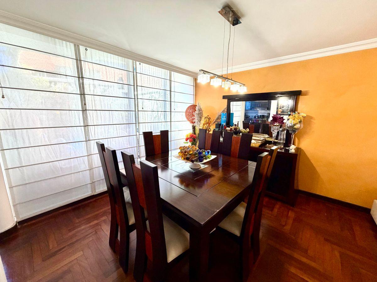 Santa Lucía Quito - Amplia Casa de Venta Dentro de Conjunto con Guardiania — imagen 10