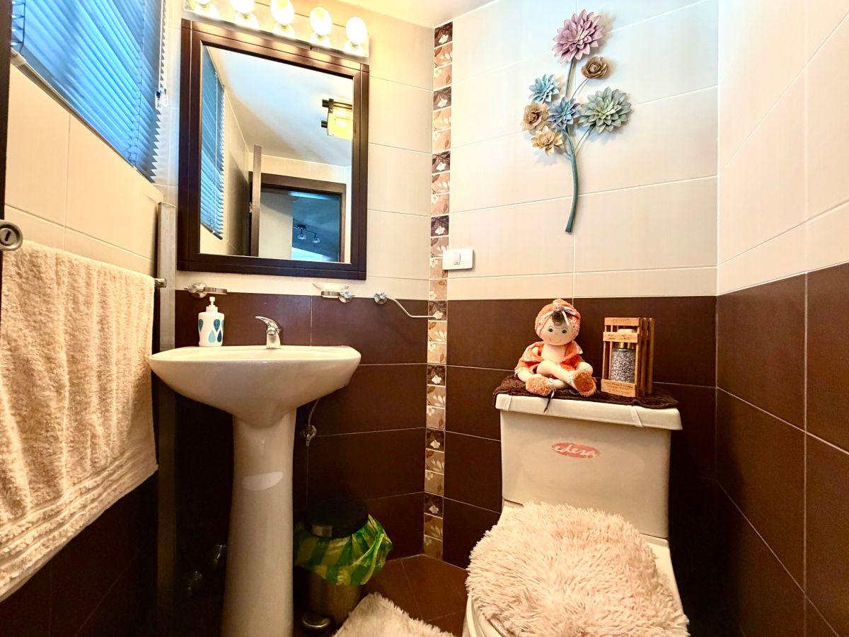 Santa Lucía Quito - Amplia Casa de Venta Dentro de Conjunto con Guardiania — imagen 5