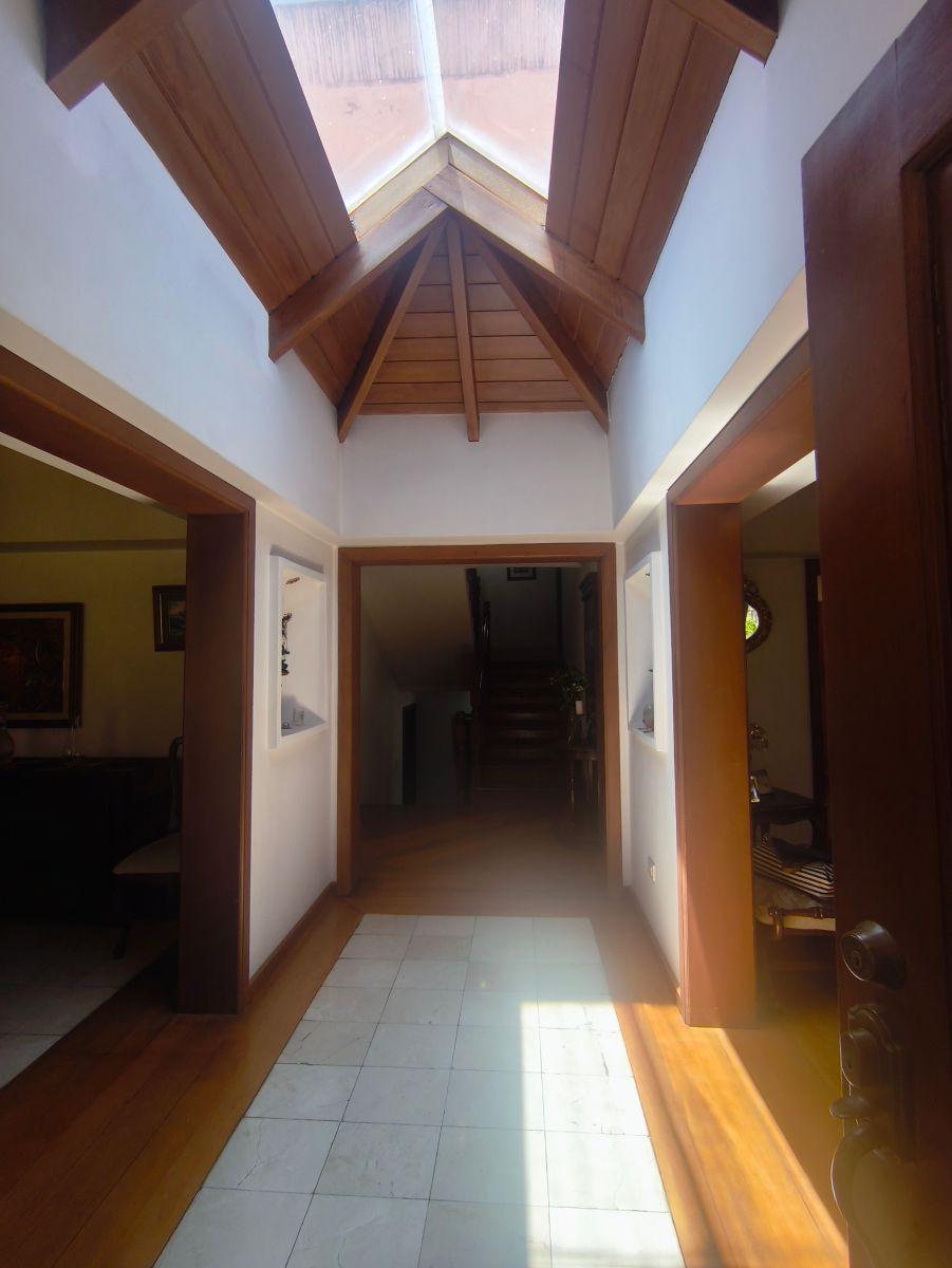 Venta Casa Cumbayá Urbanización, 5 Dorm. y Una Mini Suite Independiente $420.000 — imagen 8