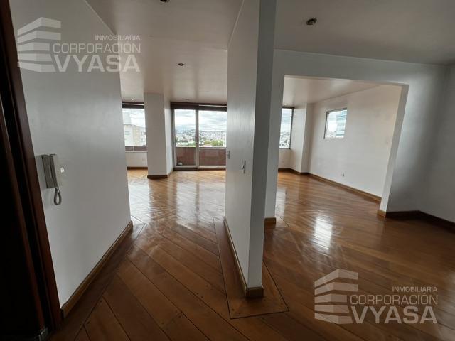 Telégrafo y Shyris, Amplio Departamento de Venta 140 m — imagen 6