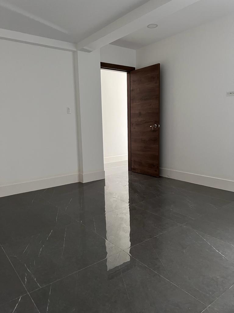 Villa de Estreno en Venta en Ceibos Norte, Guayas — imagen 4