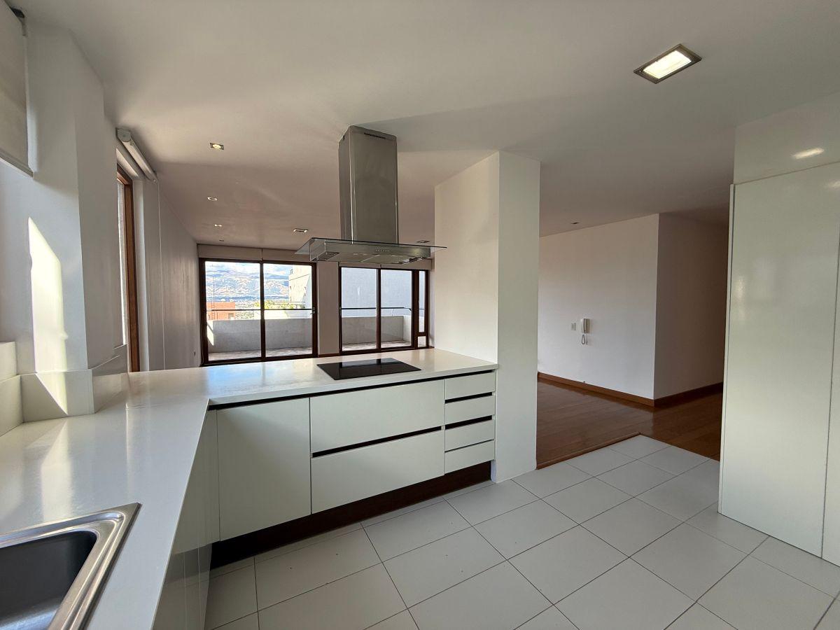 Vendo Excelente Departamento Cumbaya — imagen 8
