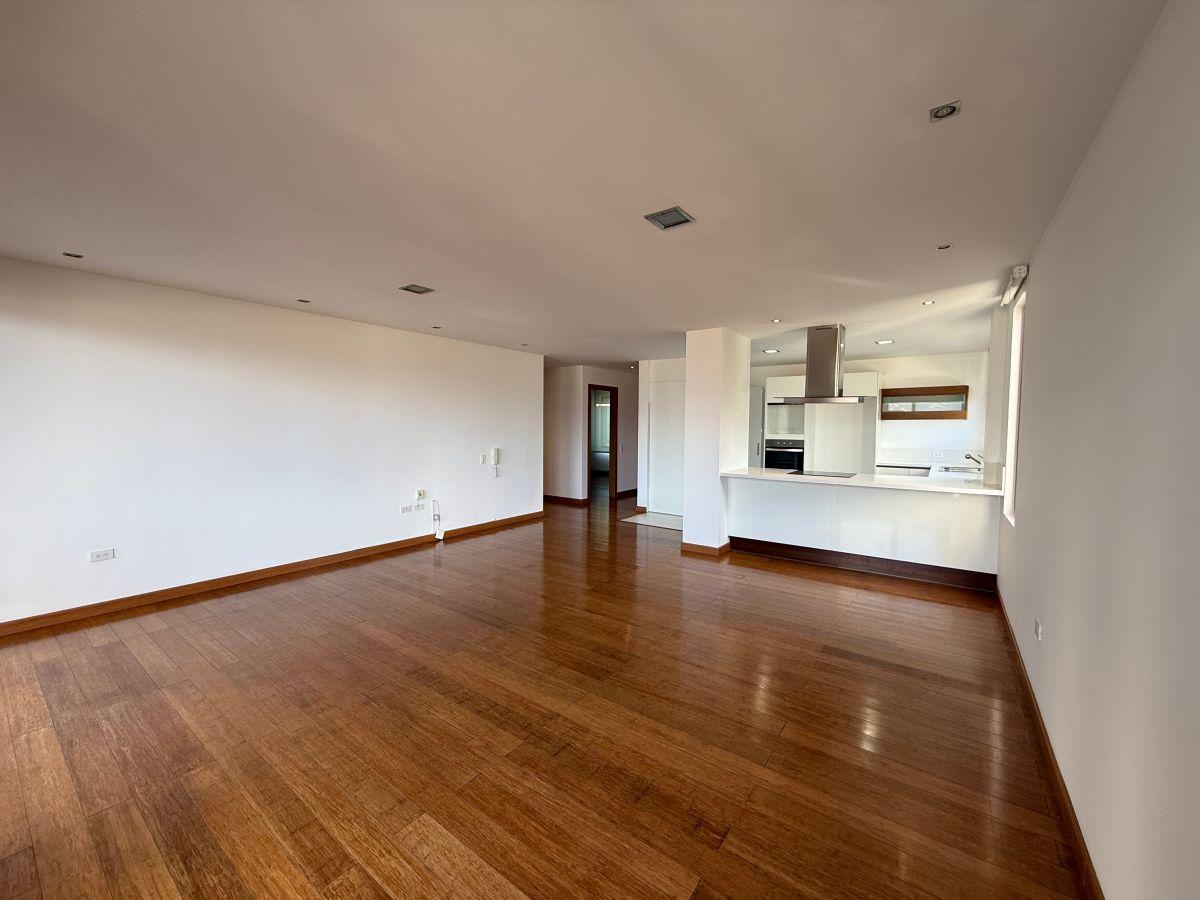Vendo Excelente Departamento Cumbaya — imagen 7