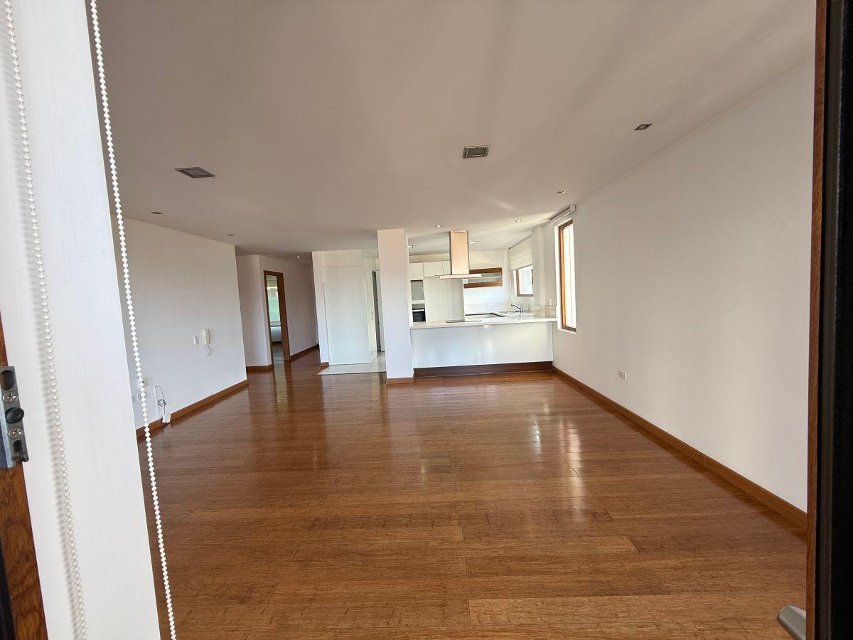Vendo Excelente Departamento Cumbaya — imagen 6