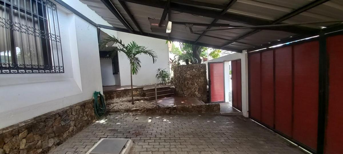 En Venta Propiedad con 3 Casas en Ceibos Santa Cecilia, Guayas — imagen 7